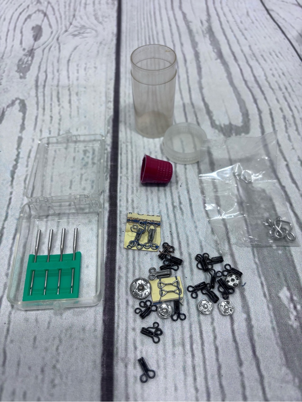 Vtg Mixed Sewing & Craft Notions Lot – Snaps, Hooks, Needles & Storage Case
